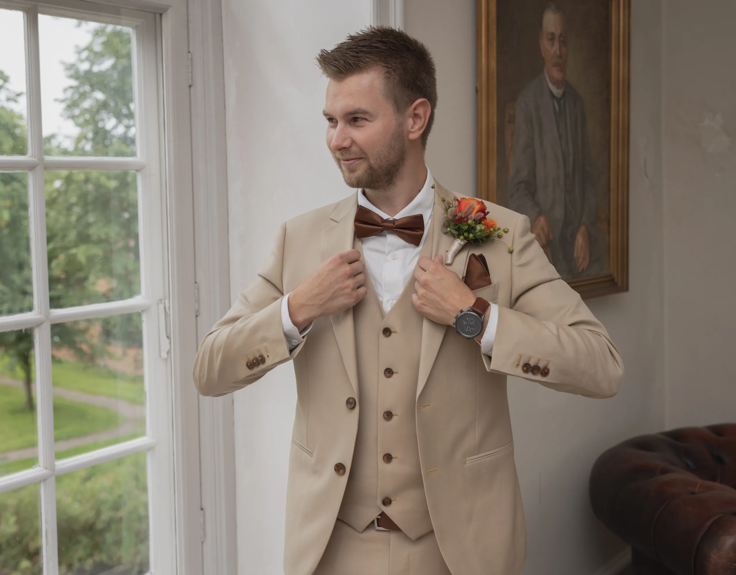 Beige trouwpak op maat